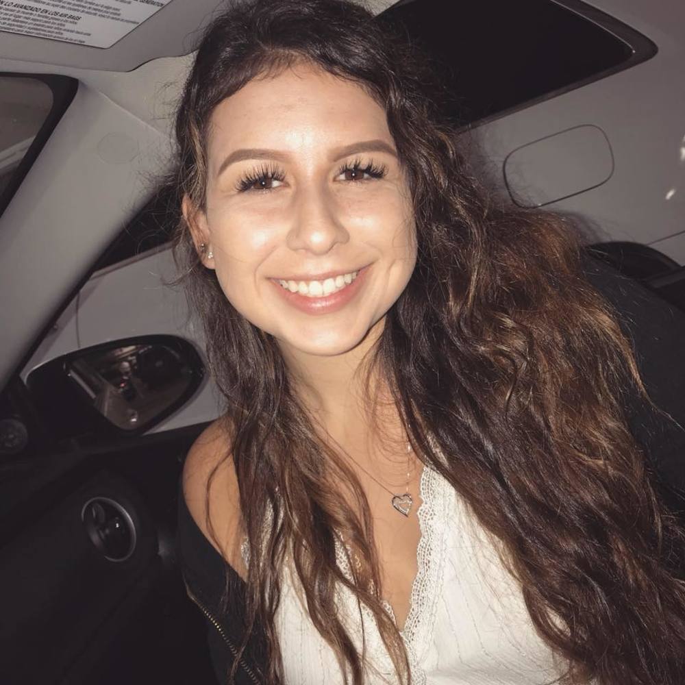 Meet your Posher, Alexis